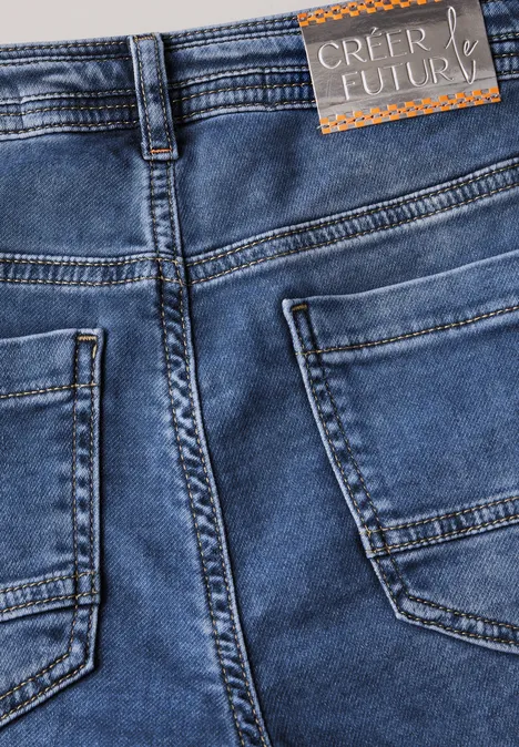Jeans en coupe casual mid blue wash
