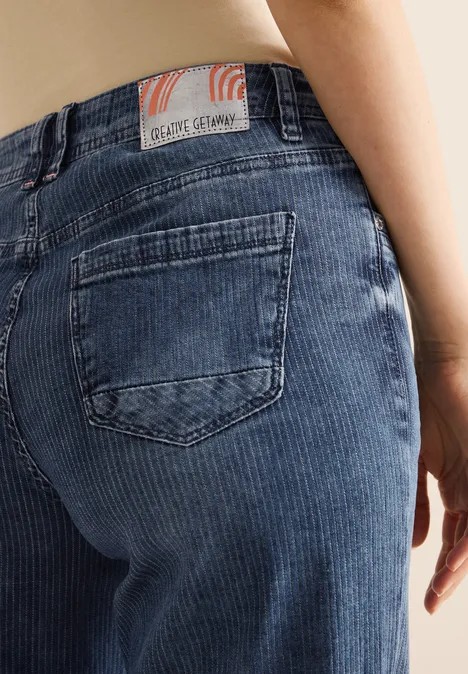 Straight Leg Jeans mid blue wash