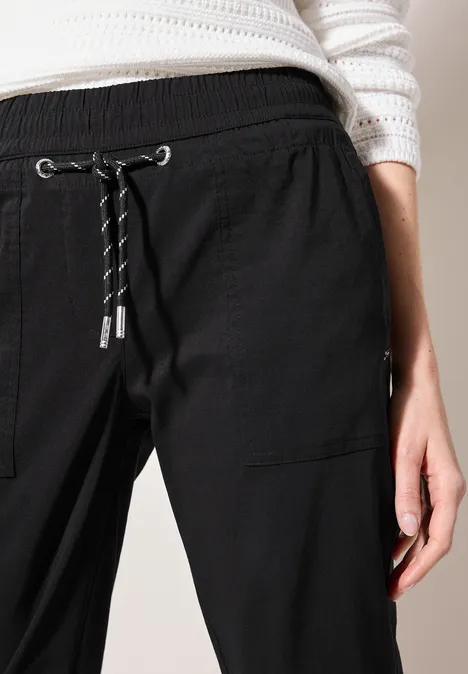 Casual Fit Hose Black