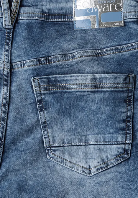 Jeans mit Turn-Up Detail mid blue wash
