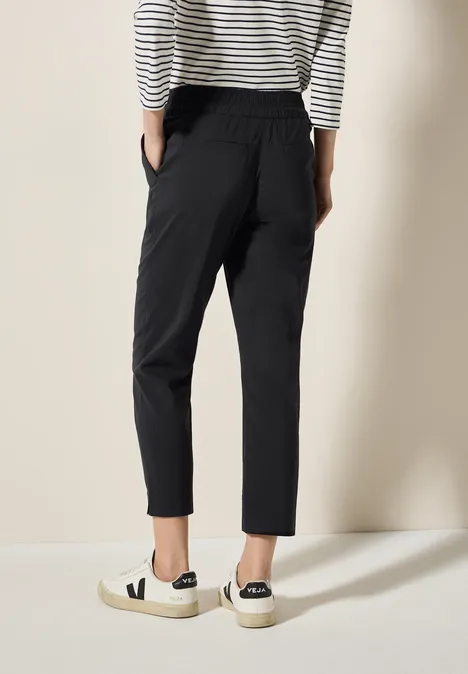 Hose im Casual Fit Black