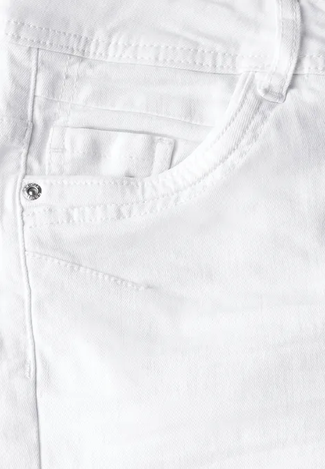 Casual Fit Shorts White