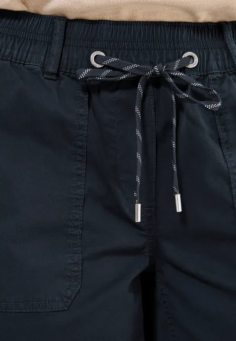 Twill Shorts im Washed-Look universal blue