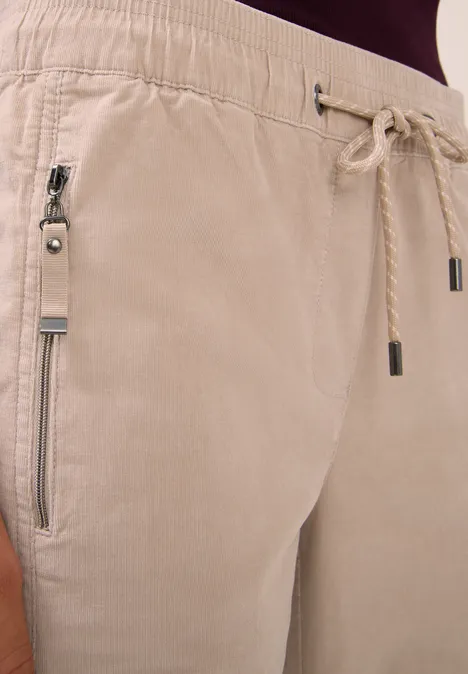 Cordhose im Casual Fit eggshell white