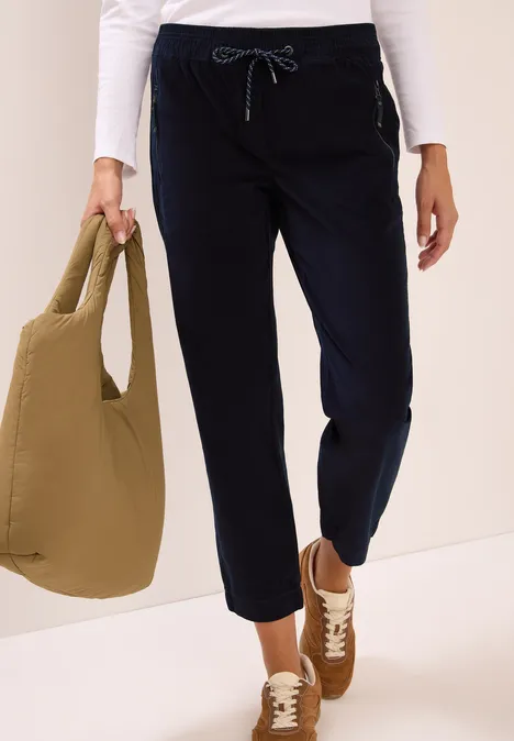 Cordhose im Causal Fit dark blue corduroy