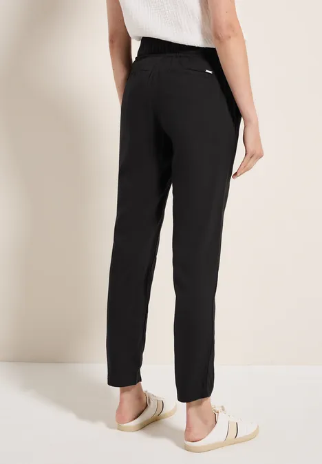 Loose Fit Hose Black