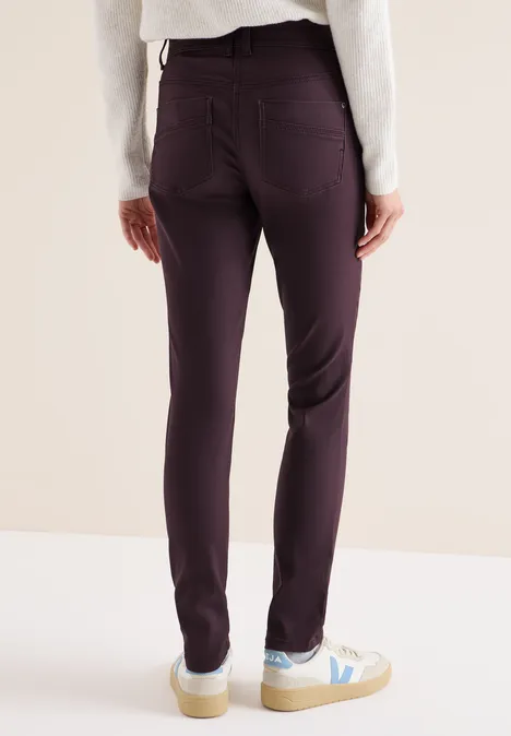 Broek in lederlook eggplant red