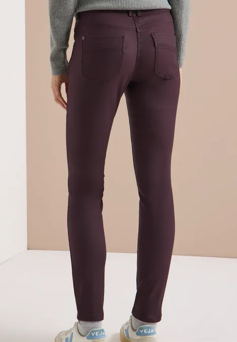 Broek in lederlook eggplant red