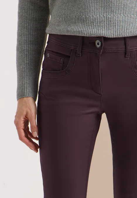 Broek in lederlook eggplant red