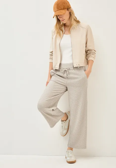 Gestreifte Seersucker Hose pearl beige