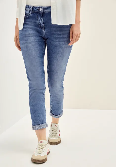Casual Fit Jeans mit Turn-Up mid blue wash