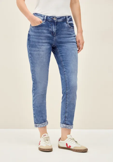 Casual Fit Jeans mit Turn-Up mid blue wash