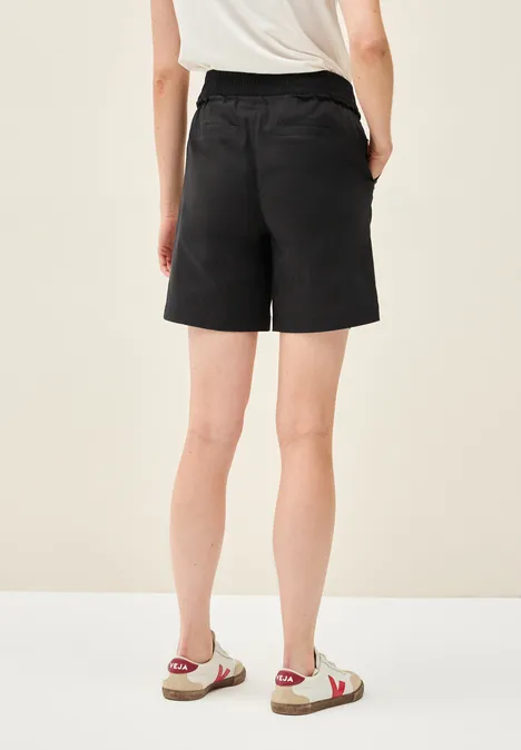 Shorts im Loose Fit Black