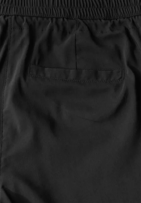 Shorts im Loose Fit Black