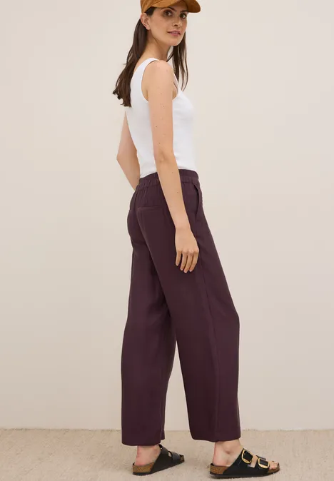 Wide Leg Strukturhose mulberry red