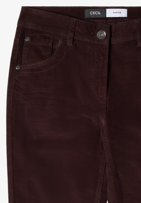 Mid Waist Slim Leg Hose im Slim Fit truffle brown Dunkelbraune Cordhose mit hohem Bund und fünf Taschen, Metallknopf vorne.