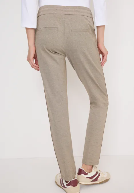 Hose mit Gallonstreifen toffee cream melange