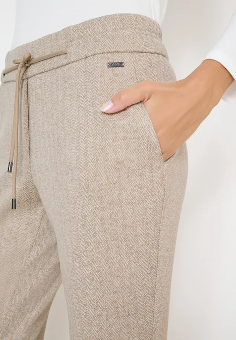 Casual Fit Hose creamy white