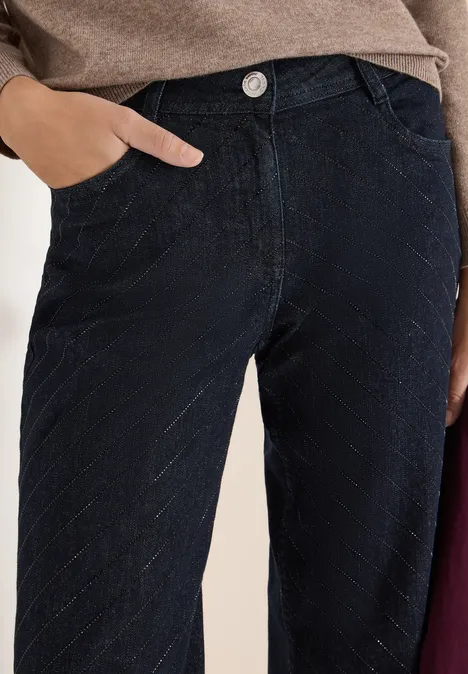Jeans mit Schmucksteinen Dark blue wash