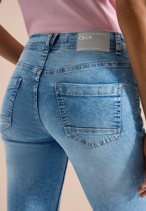 3/4 Slim Leg Jeans im Casual Fit light blue washed 3/4 Slim Leg Jeans im Casual Fit light blue washed