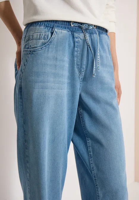 High Waist Wide Legs jeans in Loose Fit light blue used wash