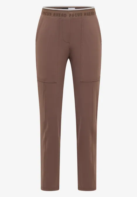 Hose im Causal Fit urban taupe