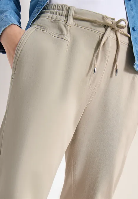 Mid Waist Slim Leg Pantalon Loose Fit grain beige