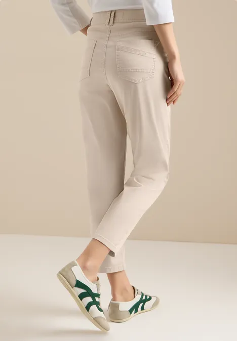 Pantalon Mid Waist Slim Leg en Casual Fit grain beige Pantalon Mid Waist Slim Leg en Casual Fit grain beige