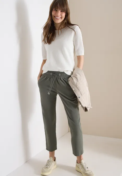 Pantalon Mid Waist Slim Leg en Casual Fit clear khaki