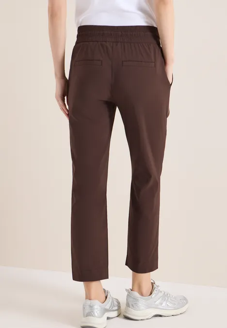 Pantalon Mid Waist Slim Leg en Casual Fit brown cacao