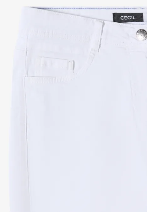 Wide Leg 3/4 Jeans im Loose Fit White Weißer Bund einer Damenjeans mit Taschen, Metallknopf und Cecil-Label in Nahaufnahme.