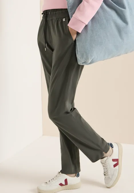 Leichte Hose im Casual Fit mit Stretch clear khaki Leichte Hose im Casual Fit mit Stretch clear khaki