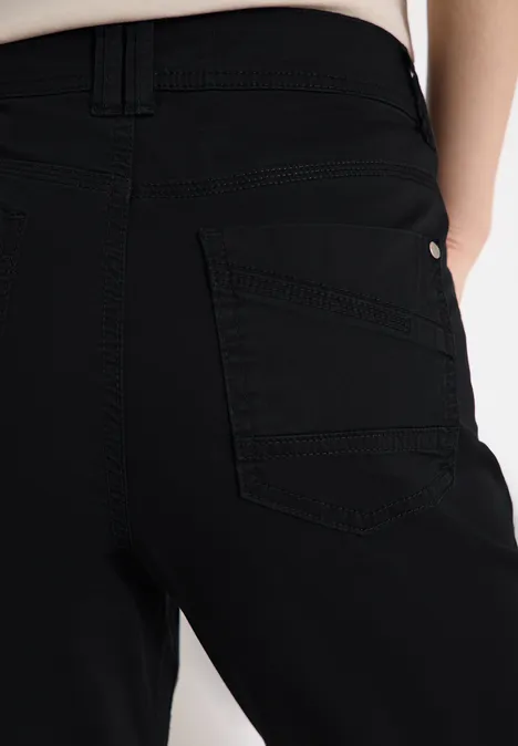 Mid Waist Slim Leg Hose im Casual Fit Black Mid Waist Slim Leg Hose im Casual Fit Black