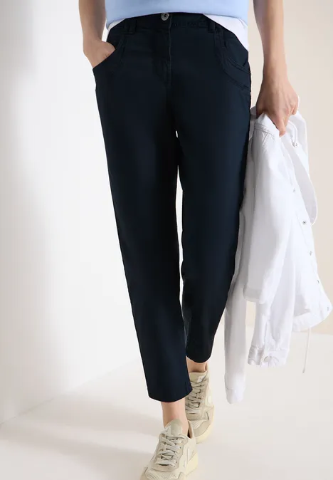 Spodnie z wąskimi nogawkami Mid Waist w stylu Casual Fit. universal blue