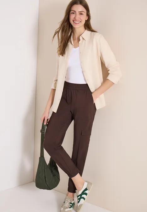 Pantalon Mid Waist Slim Leg au look cargo brown cacao