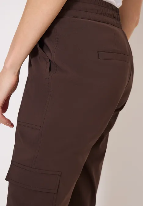 Pantalon Mid Waist Slim Leg au look cargo brown cacao