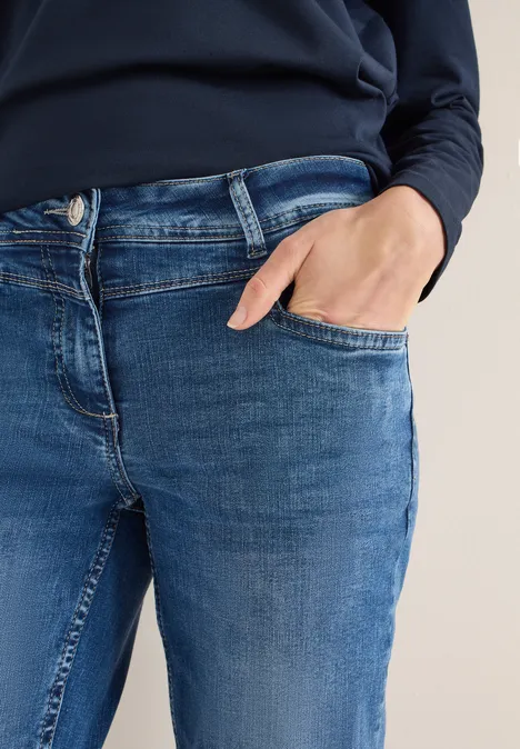 Straight Legs jeans mid blue wash Straight Legs jeans mid blue wash