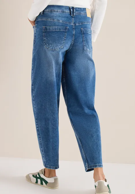 High Waist Barrel Leg Jeans w kroju Loose Fit mid blue wash