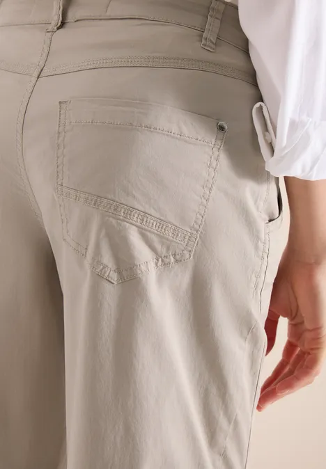 Mid Waist Barrel Leg Hose im Casual Fit grain beige Mid Waist Barrel Leg Hose im Casual Fit grain beige