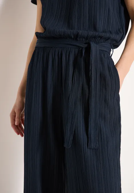 Straight Leg Jumpsuit mit Struktur universal blue