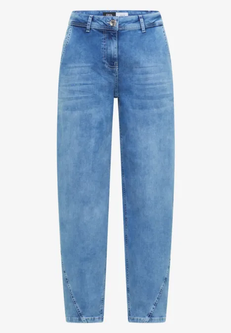 Lichtblauwe high-waist jeans met rechte pijpen en subtiele splitjes bij de zoom.
