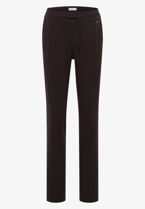 Effen zwarte broek met rechte pijpen en trekkoord in de taille.