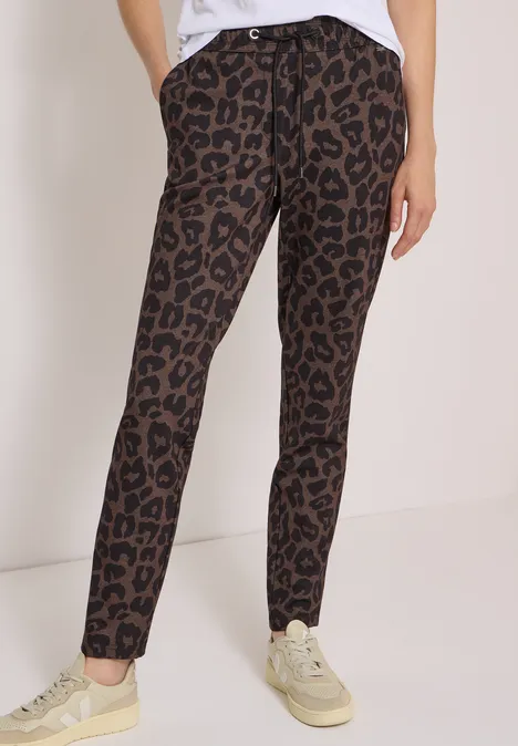 Mid Waist Slim Leg Hose w Casual Fit dark toffee brown damskie spodnie z brązowo-czarnym wzorem w panterkę, dopasowany krój