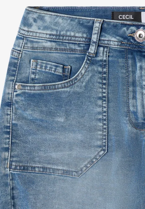Blauer Denim-Minirock mit Gürtelschlaufen, Taschen und CECIL-Logo am Bund.