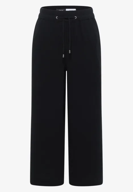 Schlichte schwarze Culottes-Hose mit weitem Bein und Tunnelzugbund