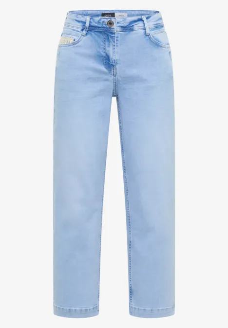 Helle, weit geschnittene Jeans mit geradem Bein und hoher Taille.