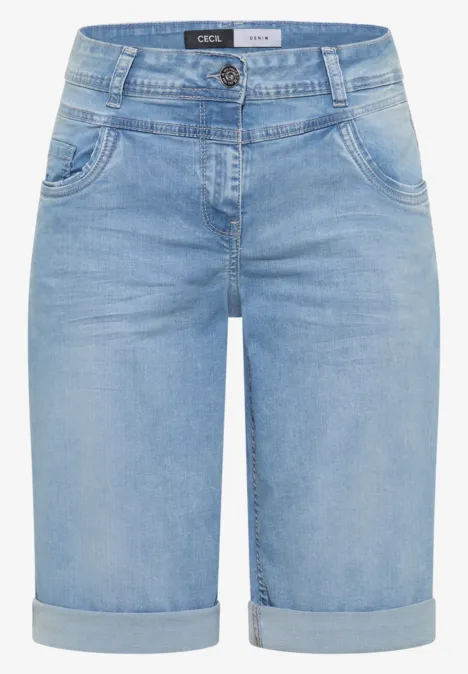 Lichtblauwe denim short met omgeslagen zoom en klassieke zakken