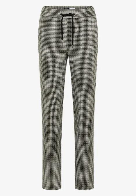 Grau-schwarze, gerade geschnittene Hose mit Hahnentrittmuster und Kordelzug am Bund.