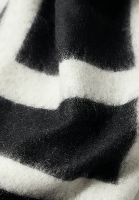 Schal mit grafischem Muster Black
