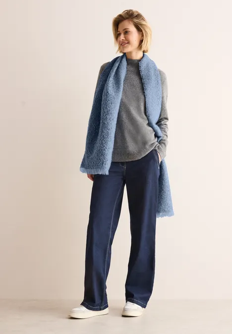 Kuscheliger Jaquard-Schal fresh light blue